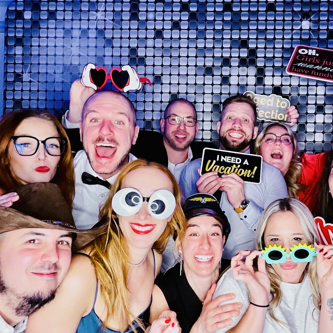 About Eleganza Photobooth Montreal at a real event in Greater Montreal