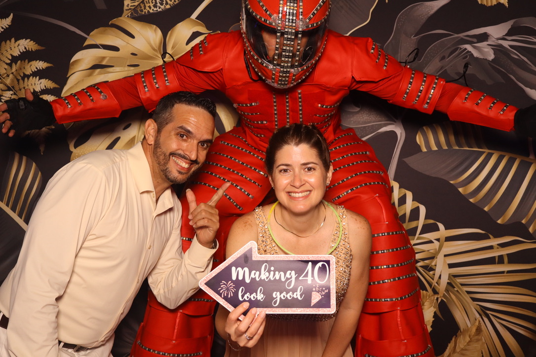 Photobooth para cumpleaños durante un evento en el Gran Montreal